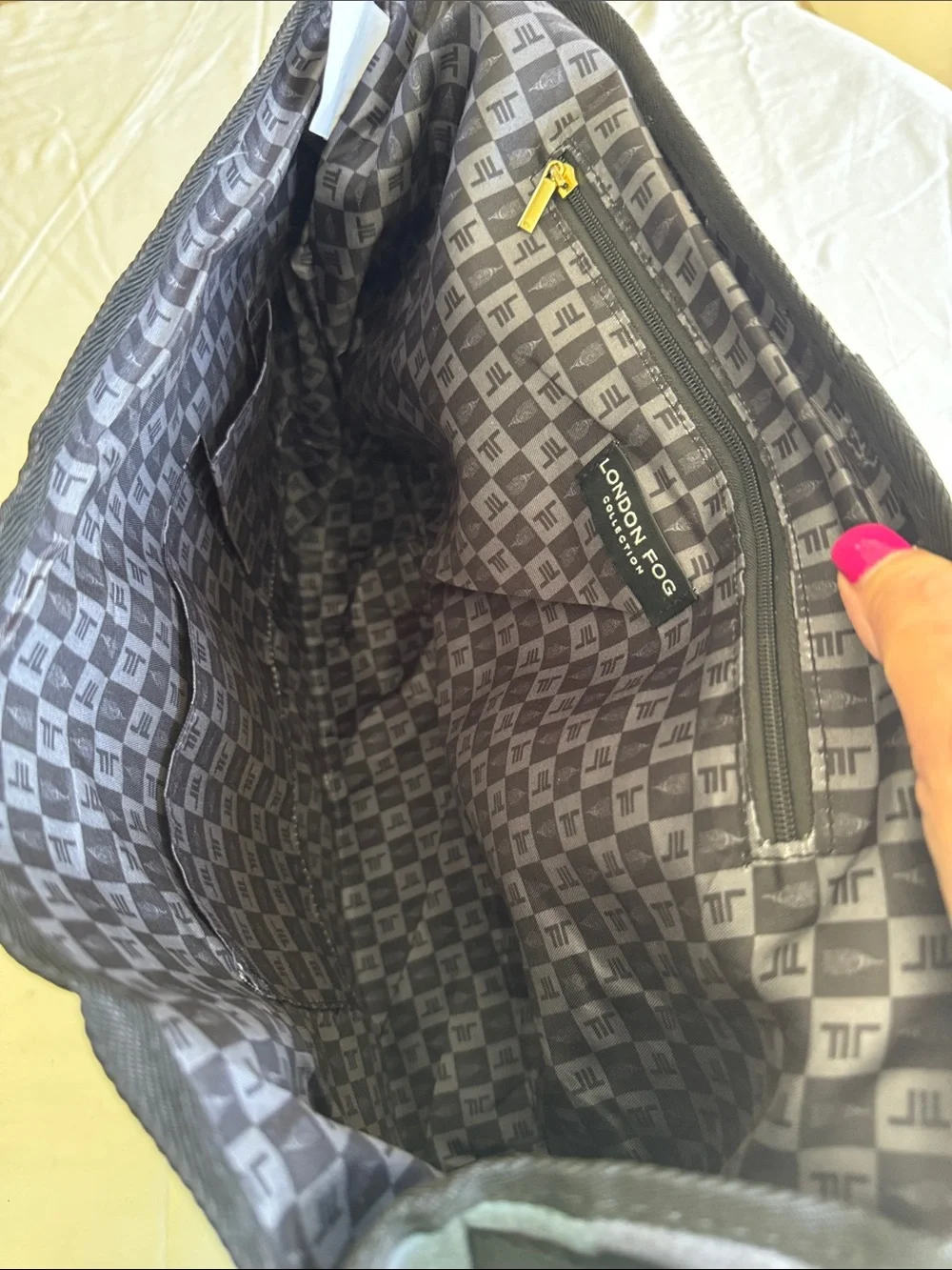 London Fog Gray and Black Men’s Messenger Bag